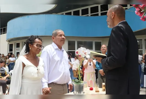 Rosangela Francisca dos Santos  disse “sim” ao lavrador Jivaldo Ribeiro e se emocionou