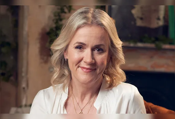 Jojo Moyes: “É uma história engraçada sobre famílias complicadas”