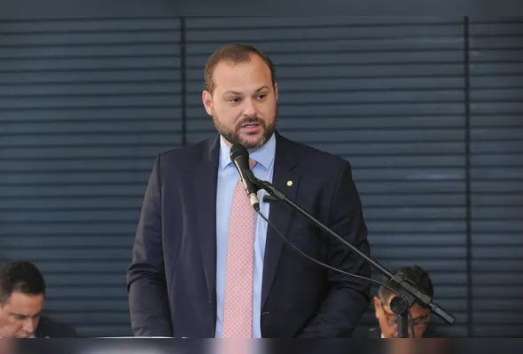 Dr. Victor Linhalis (Pode)