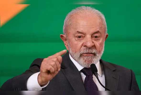 Lula diz que 'salário e jornada decentes' é o que vai 'fazer as pessoas trabalharem