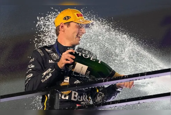 Max Verstappen foi campeão do GP de Las Vegas, nos EUA