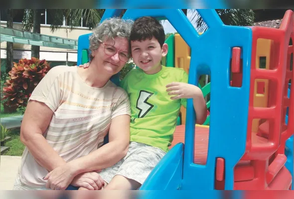 Jane Bom Costa e Lorenzzo: novo tratamento veio depois da quimioterapia e de um transplante de medula óssea