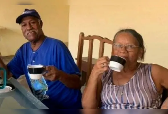 José Geraldo Torres, o Dé, de 82 anos, era casado há 52 anos com Maria Auxiliadora Torres, a Dorinha