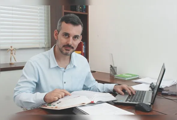 Osny Barbosa Neto resolveu voltar a estudar para ajudar a recuperar a memória