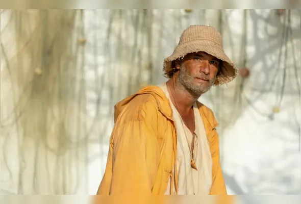 “É como se Crisóstomo fosse a personificação de tanta coisa boa que a gente tem dentro da gente”, diz Santoro sobre seu personagem