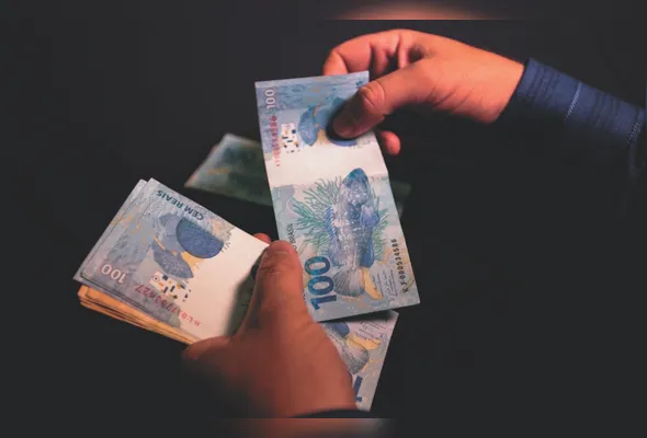 Dinheiro pago indevidamente a familiares de beneficiários que morreram precisa ser ressarcido aos cofres públicos