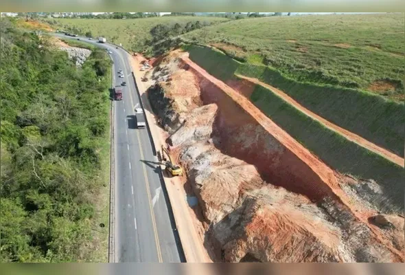 Durante o período de interdição, o acesso de pessoas, veículos e máquinas será bloqueado no local