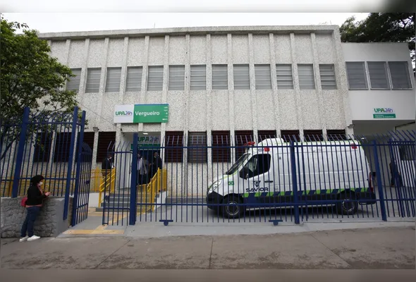 Equipes do Gate (Grupo de Ações Táticas Especiais) da Polícia Militar foram chamadas e isolaram o local e a rua Vergueiro