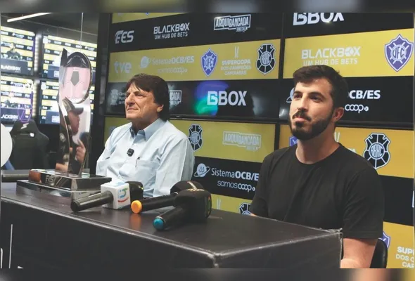 Antônio Perovano e Renato Antunes, dirigentes de Vitória e Rio Branco mostram união