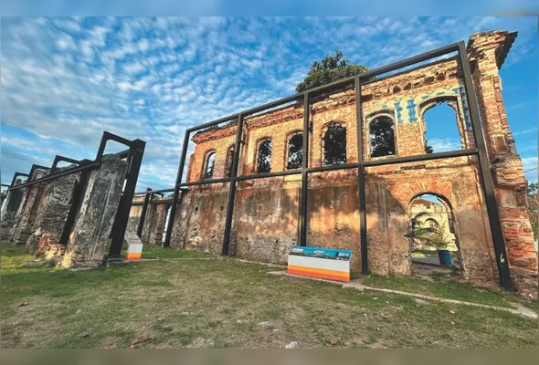 Ruínas do Trapiche, antiga estrutura usada para embarque e desembarque de mercadorias