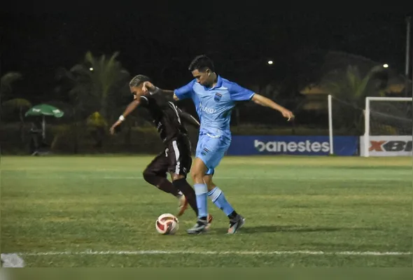 Imagem ilustrativa da imagem Vilavelhense vira e vence a Desportiva no Araripe pelo Capixabão