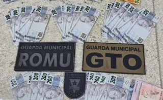 Imagem ilustrativa da imagem 77 notas de falsas de R$ 200 são apreendidas escondidas dentro do banco de carro