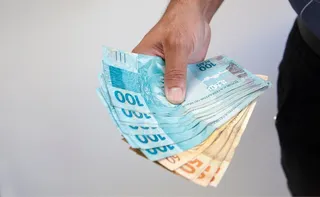 Imagem ilustrativa da imagem Abono do PIS/Pasep começa a ser pago no dia 16, com novas regras; entenda mudanças