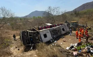 Imagem ilustrativa da imagem Acidente com ônibus de romeiros deixa ao menos 15 mortos no sertão de Alagoas