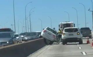 Imagem ilustrativa da imagem Acidente com veículo fecha uma faixa da Terceira Ponte no sentido Vitória