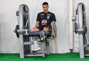 Imagem ilustrativa da imagem Ancelotti faz novos testes na seleção brasileira e coloca Ibañez na lateral-direita