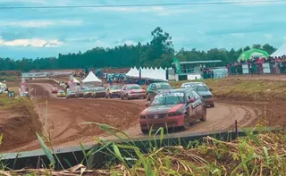 Imagem ilustrativa da imagem Aracruz lota e vê corridas intensas sob forte chuva