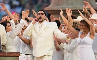 Imagem ilustrativa da imagem Bad Bunny homenageia América Latina no Super Bowl e diz: 'seguimos aqui'