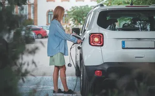 Imagem ilustrativa da imagem Bombeiros querem mudar projeto para carro elétrico