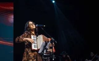 Imagem ilustrativa da imagem Canção de esperança para mulheres na voz de Áquila