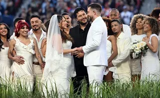 Imagem ilustrativa da imagem Casamento durante show de Bad Bunny no intervalo do Super Bowl foi real