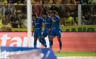 Imagem ilustrativa da imagem Com pênalti polêmico, Cruzeiro busca empate contra Mirassol e soma primeiro ponto