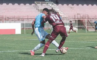 Imagem ilustrativa da imagem Derrota em casa aumenta pressão da Desportiva