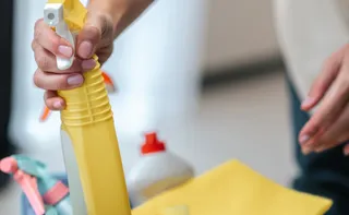Imagem ilustrativa da imagem Faxina perigosa: mais de 1.000 casos de intoxicação por produtos de limpeza