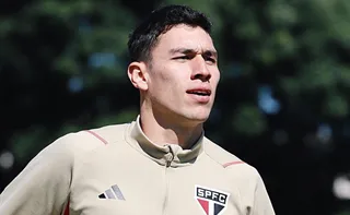 Imagem ilustrativa da imagem Fogão retoma negociação por empréstimo do zagueiro Ferraresi