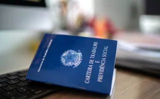 Imagem ilustrativa da imagem Governo deve enviar proposta de fim da escala 6x1 após o Carnaval, diz líder do PT