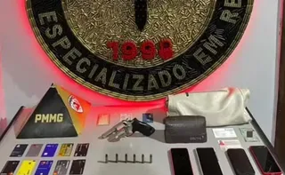 Imagem ilustrativa da imagem Idosa e inquilino são resgatados em porta-malas após sequestro de 12h no RJ