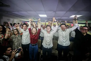 Imagem ilustrativa da imagem João Campos anuncia chapa ao Governo de PE com Marília Arraes e Humberto Costa