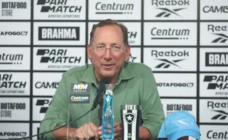 Imagem ilustrativa da imagem John Textor diz não aceitar time medíocre e mira títulos