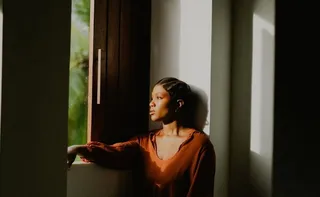 Imagem ilustrativa da imagem Luedji revela que retirou tumor na perna e enfrentou risco de amputação