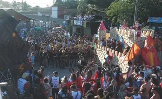 Imagem ilustrativa da imagem Medusas e guerreiras na folia da Barra do Jucu, em Vila Velha
