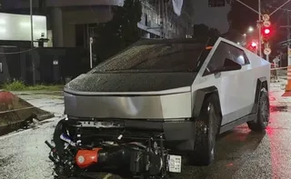 Imagem ilustrativa da imagem Motociclista morre em acidente envolvendo um carro Tesla Cybertruck em SP