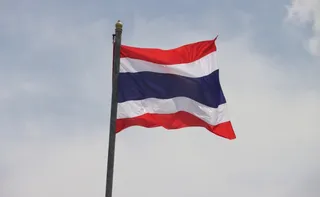 Imagem ilustrativa da imagem Na Tailândia, adolescente toma arma de policial, ataca estudantes e mata diretor