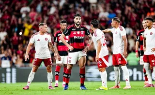 Imagem ilustrativa da imagem Na estreia de Paquetá no Maracanã, Flamengo apenas empata com o Inter e é vaiado