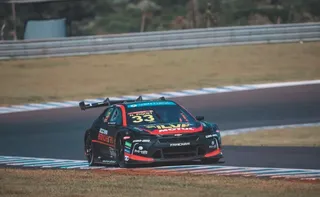 Imagem ilustrativa da imagem Nelsinho Piquet vence etapa de Cascavel na Stock Car