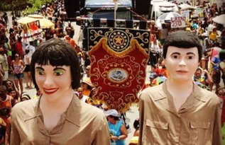 Imagem ilustrativa da imagem Olinda recebe o Camburão da Alegria para o último fôlego do Carnaval 2026