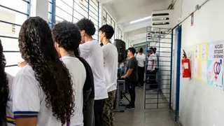 Imagem ilustrativa da imagem Pernambuco: 496 adolescentes agridem mulheres, mas debate em escolas traz esperança