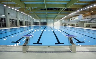 Imagem ilustrativa da imagem Polícia analisa produto usado na limpeza após mulher morrer em piscina de academia