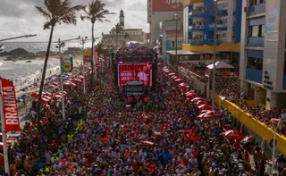 Imagem ilustrativa da imagem Prefeito de Salvador antecipa Carnaval de 2027 e revela primeiras atrações