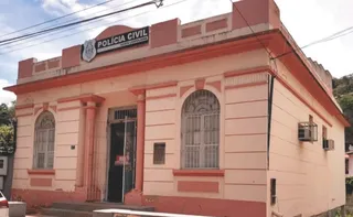 Imagem ilustrativa da imagem Preso por exigir R$ 10 mil para não divulgar vídeos da ex: até 30 anos de prisão