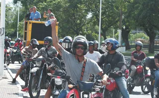 Imagem ilustrativa da imagem Regras para trabalho por aplicativos são adiadas após protestos