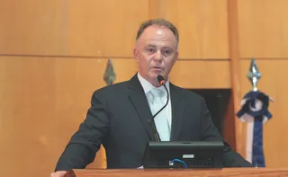 Imagem ilustrativa da imagem Renúncia de Casagrande é oficializada na Assembleia