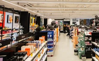 Imagem ilustrativa da imagem Sephora inaugura primeira loja no ES com presença de Theodoro e Franciny Ehlke