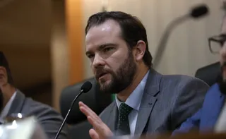 Imagem ilustrativa da imagem Trabalhador poderá sacar até 20% do FGTS para pagar dívidas, diz ministro