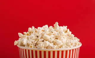 Imagem ilustrativa da imagem “Traga Seu Balde”: cinema faz promoção de até 10 litros de pipoca por R$ 19