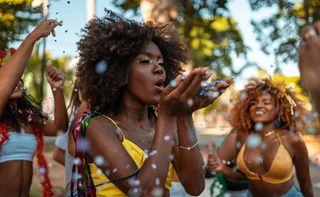 Imagem ilustrativa da imagem Veja dicas para passar a folia de Carnaval sem infecções respiratórias